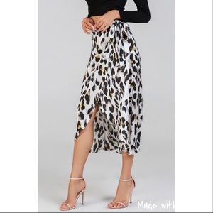 💥Clearance Sale❗️✨Leopard Waist tie Skirt✨